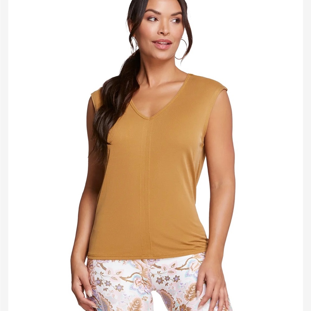 Jessica Simpson Hattie Tee in Bistre - size large